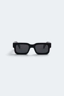 Aihtiram Sunglasses in Black