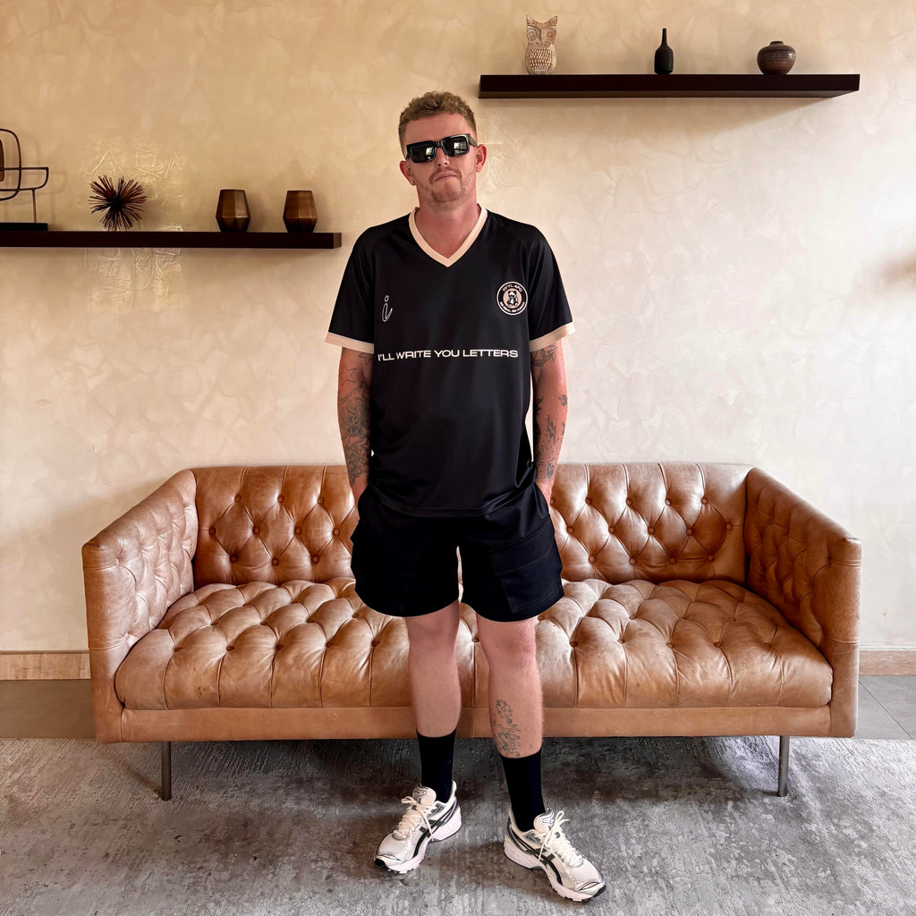 Baller V–neck Black