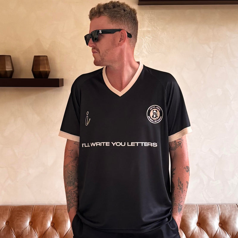 Baller V–neck Black